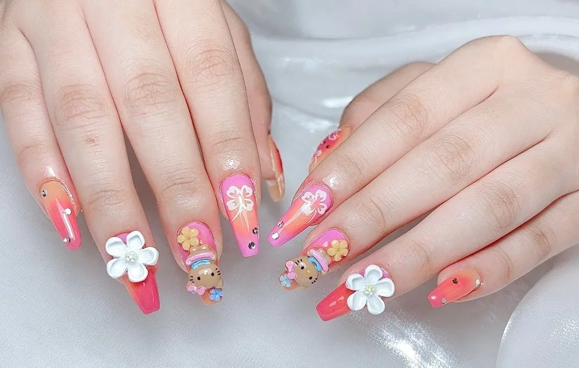 ネイル 🎀M nails✨ ビューティーのネイルデザイン