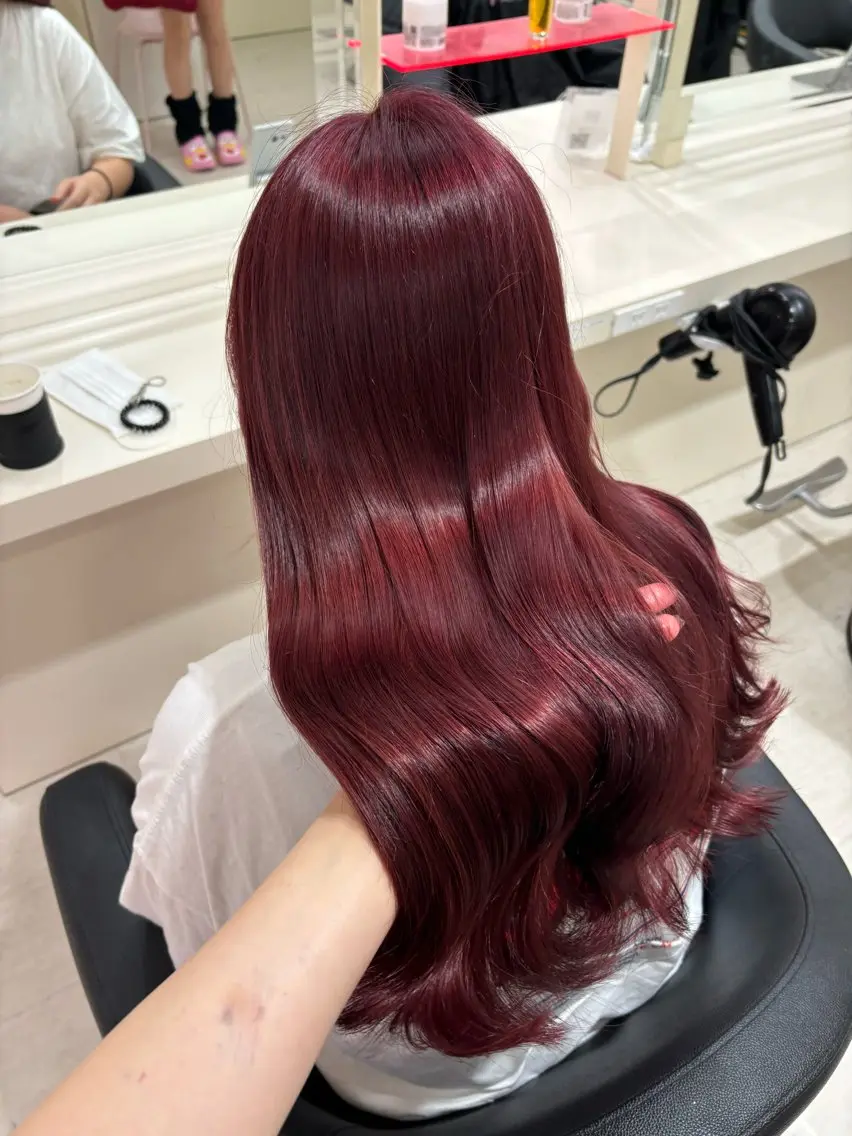 ロング カラー ヘアアレンジ ヘアカラー ヘッドスパ ヘアセット ♥️渋谷の赤髪 トップ/らいる♥️のヘアスタイル