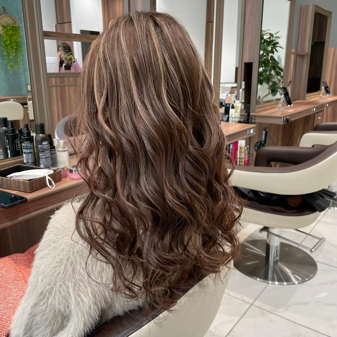 セミロング カラー ヘアアレンジ ヘアカラー 🇰🇷韓国ヘア★ 副店長.쿠리타⭐︎のヘアスタイル