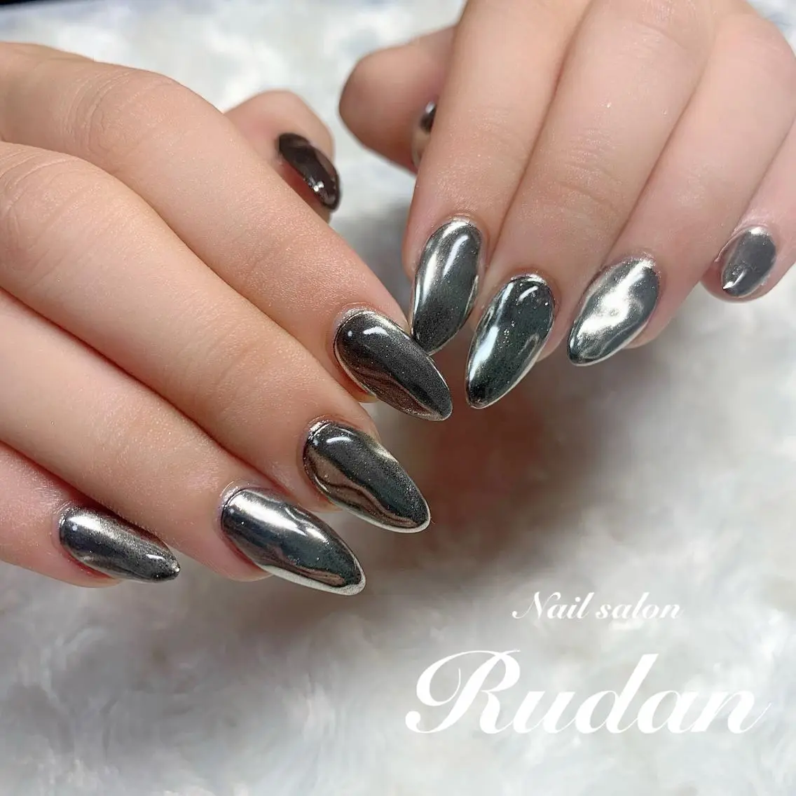 ネイル ミラーネイル Nailsalon Rudanのネイルデザイン