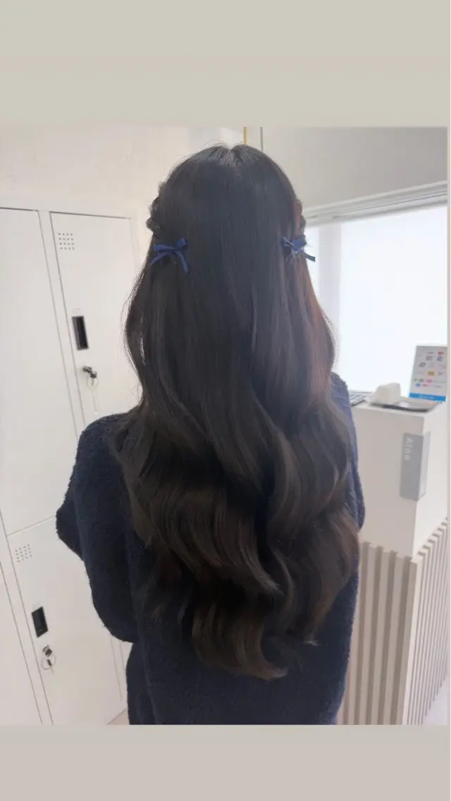 ロング カラー ヘアアレンジ カット ヘアカラー トリートメント Aloa透明感ヘア ♡kanami♡のヘアスタイル
