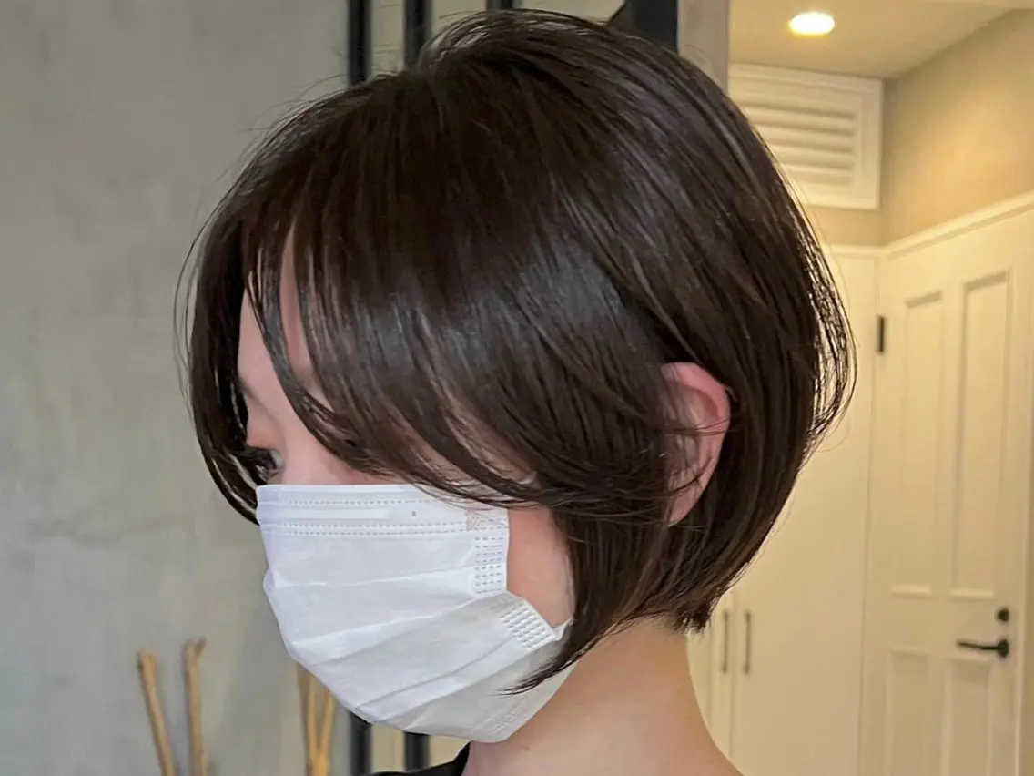 ショート カラー 藤川 明英里のヘアスタイル