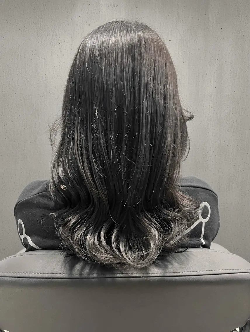 ロング カラー カット ヘアカラー トリートメント ヘッドスパ AO Iのヘアスタイル