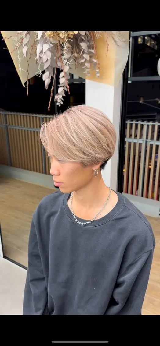 カラー メンズ メンズブリーチ メンズハイトーン ブリーチ ハイトーンカラー 佃 優音のヘアスタイル