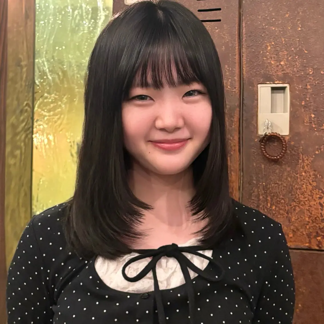 ミディアム 顔まわりレイヤー 顔周りカット レイヤーカット トリートメント カット トリートメント ヒナノ/梅田/レイヤ ー/透明感カラーのヘアスタイル