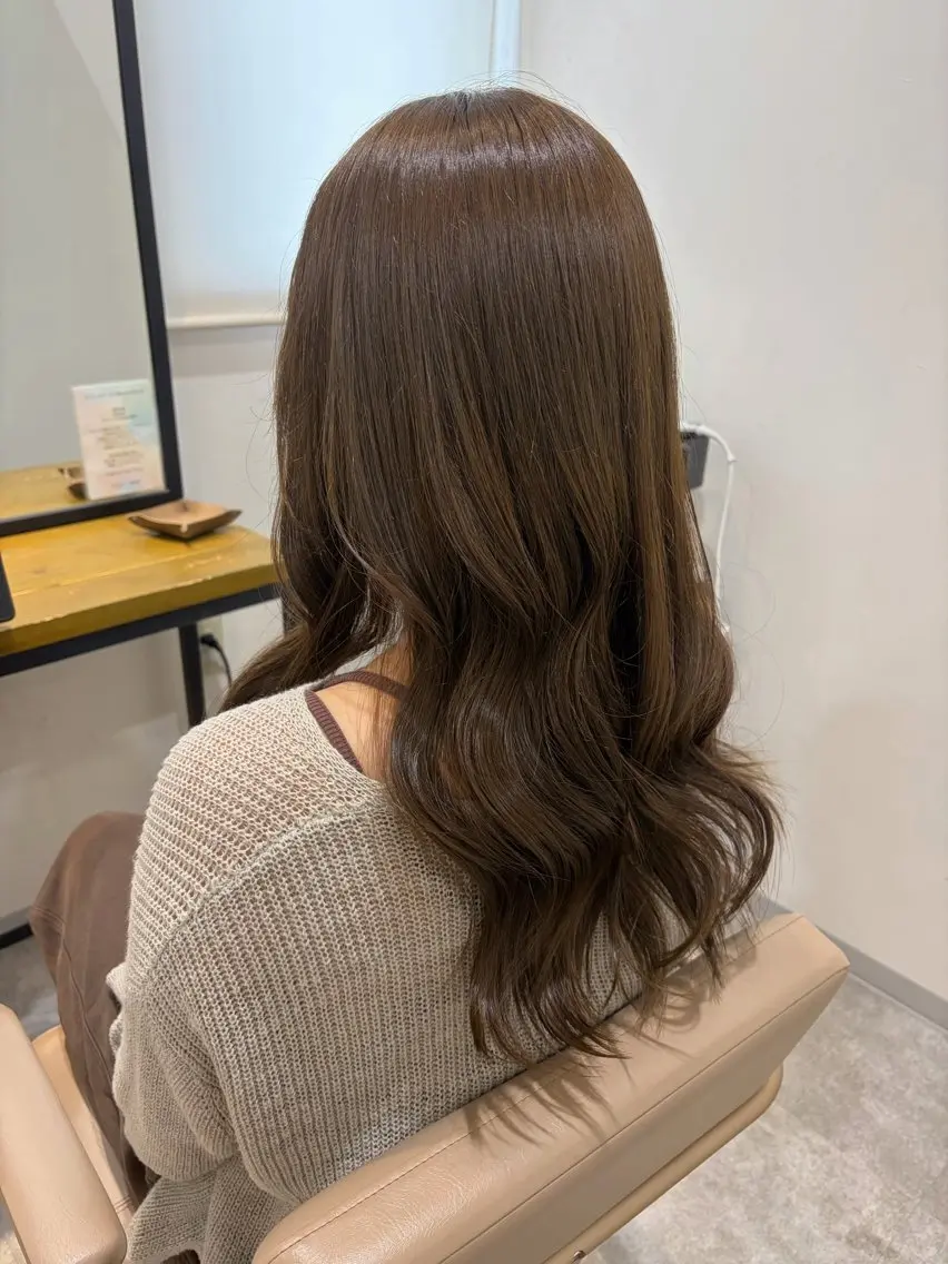 ロング カラー ベージュカラー オリーブベージュ カット ヘアカラー トリートメント Rangali nanamiのヘアスタイル