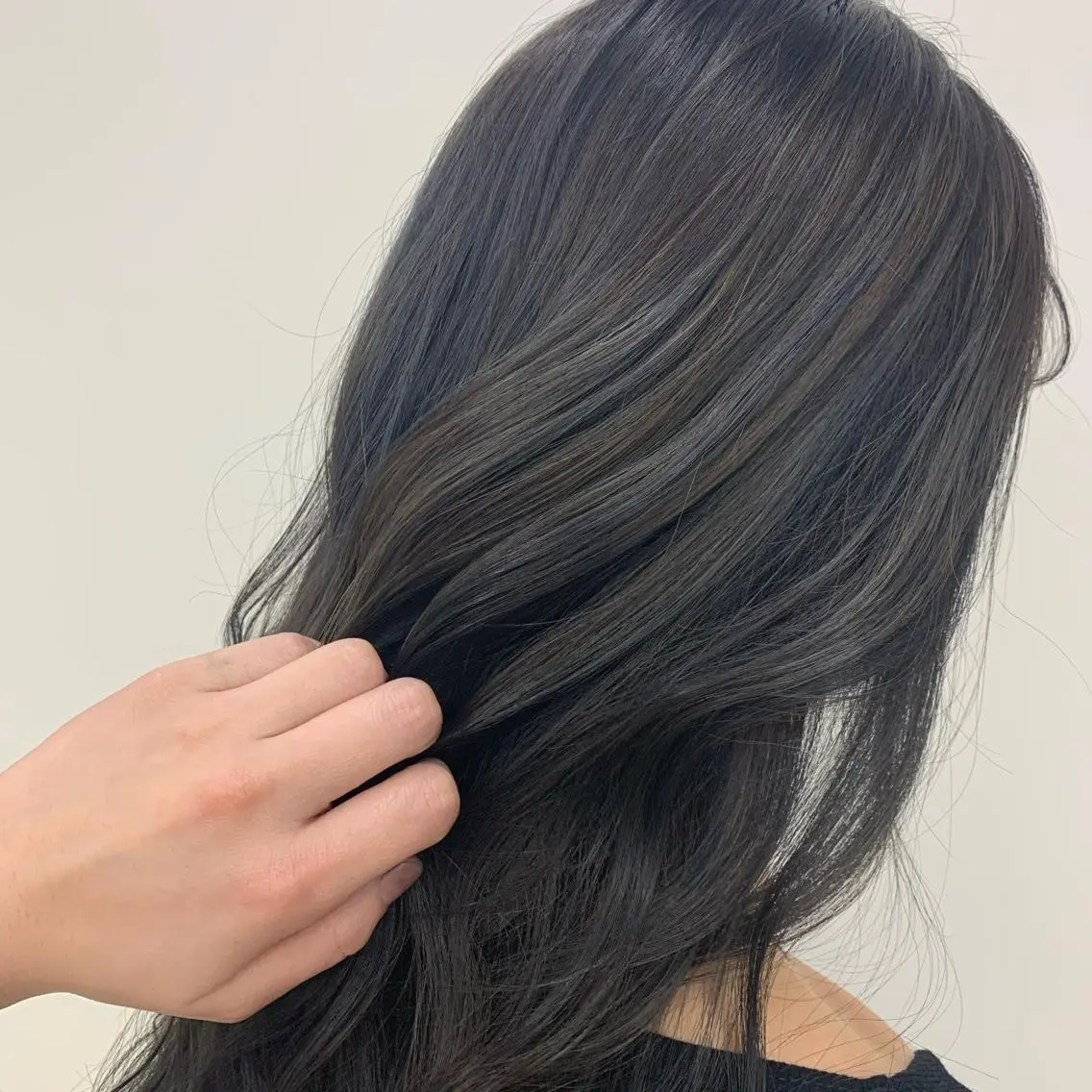 ロング カラー ブルーカラー ブルージュ ハイライトカラー ハイライト 心斎橋/海外レイヤー 募集中三好玲奈のヘアスタイル