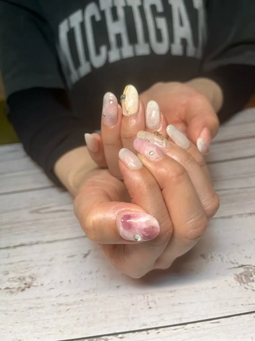 ネイル ニュアンスネイル ストーンネイル ハンドネイル フットネイル そえはら かよのネイルデザイン