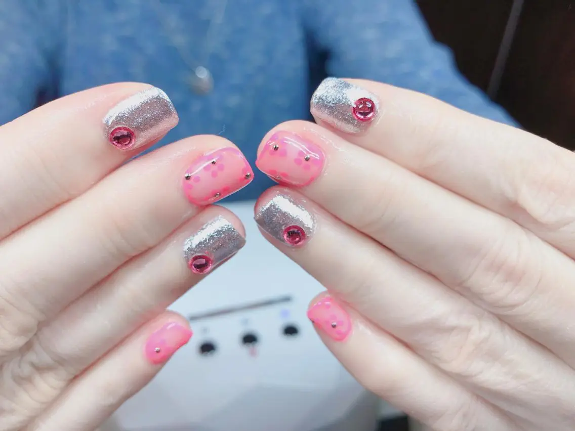 ネイル ニュアンスネイル🌈 MYU Nailsのネイルデザイン