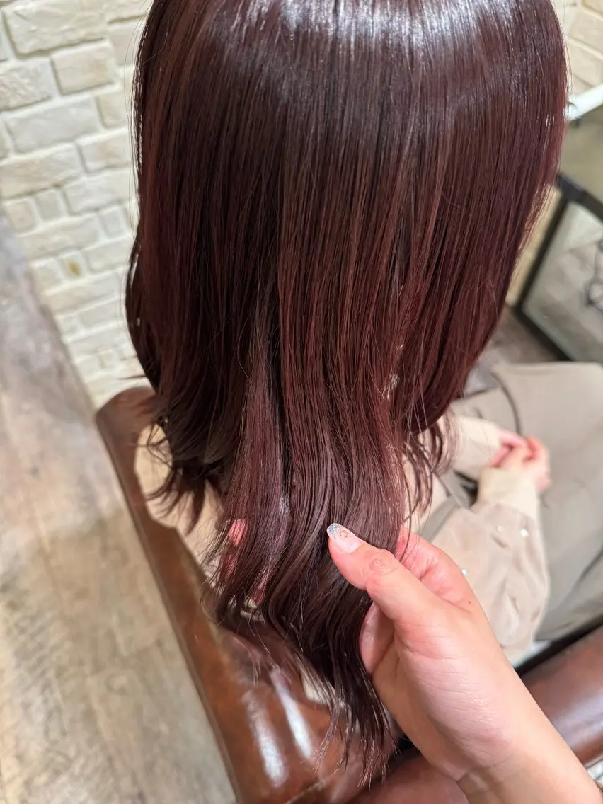 ミディアム カラー ベージュカラー 野口 菜緒のヘアスタイル