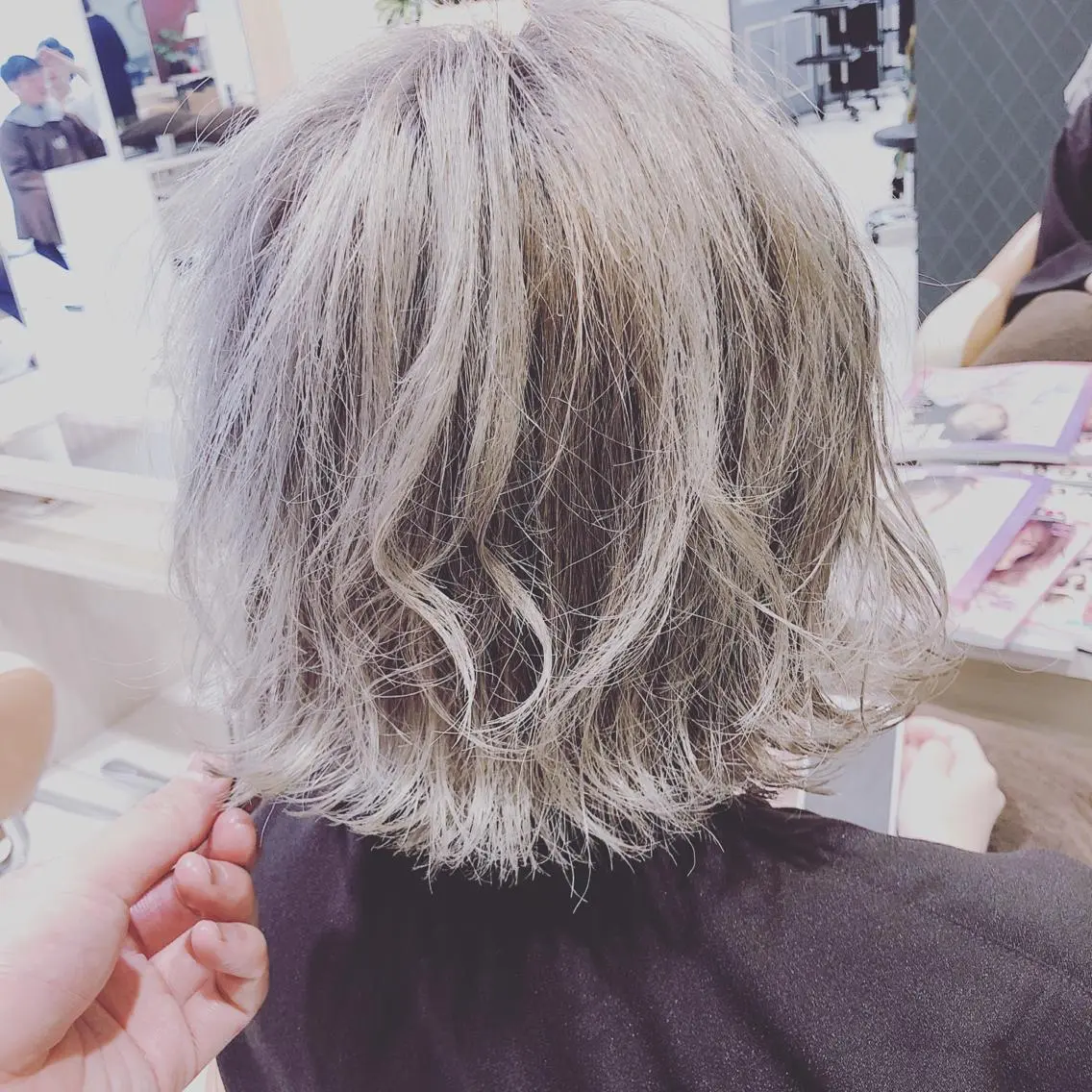 ミディアム カラー グレージュ カット ヘアカラー トリートメント 難しい髪質の縮毛矯正 高岡/射水/髪質改善のヘアスタイル