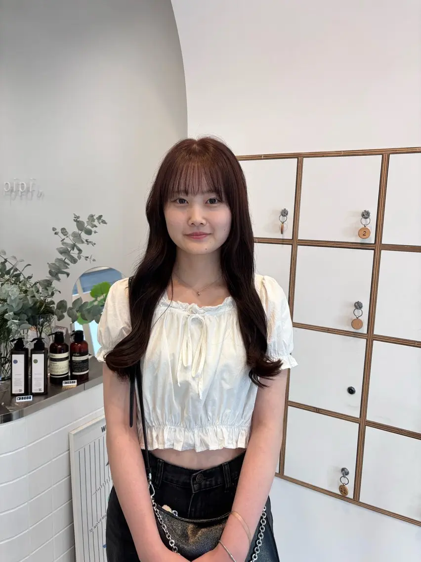 ロング ヘアカラー 千田 りんなのヘアスタイル