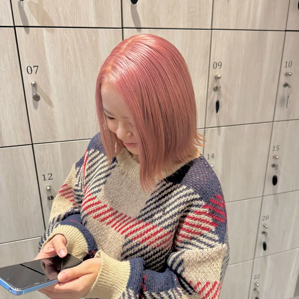 カラー ブリーチ ピンクカラー ホワイトピンク 伊藤 深月のヘアスタイル