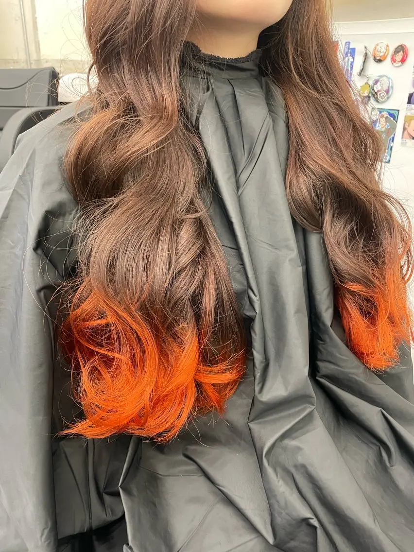 ミディアム カラー インナーカラー 推し ブリーチ 髪質改善のヘアスタイル