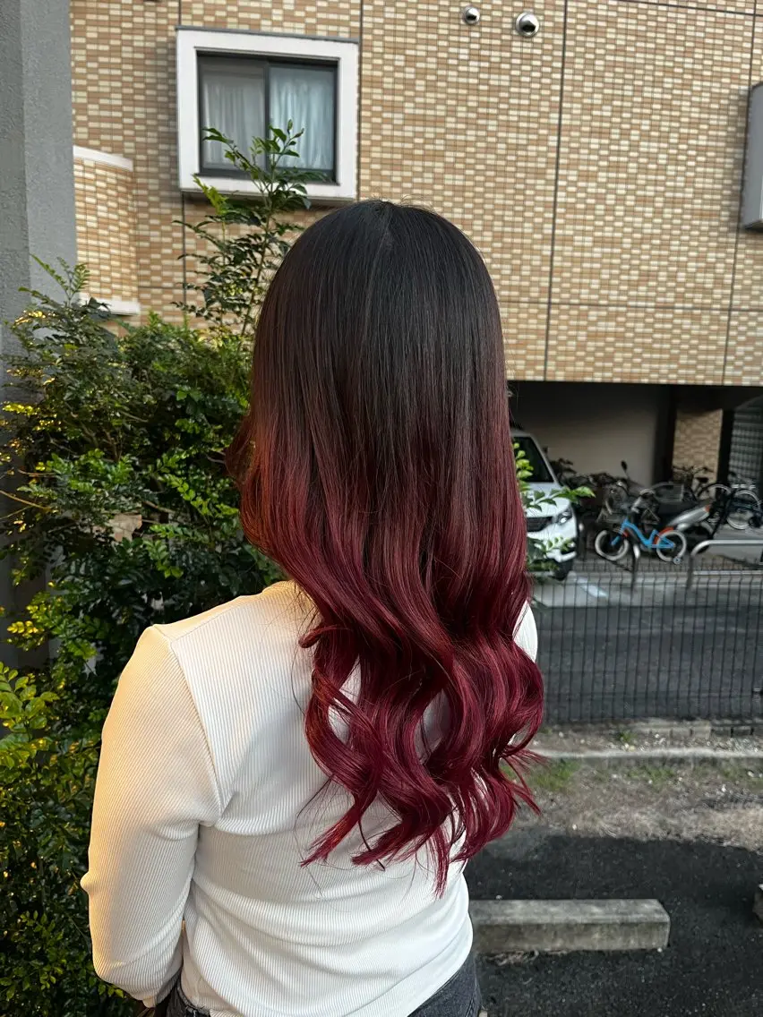 ロング カラー グラデーションカラー 坂下 かのんのヘアスタイル