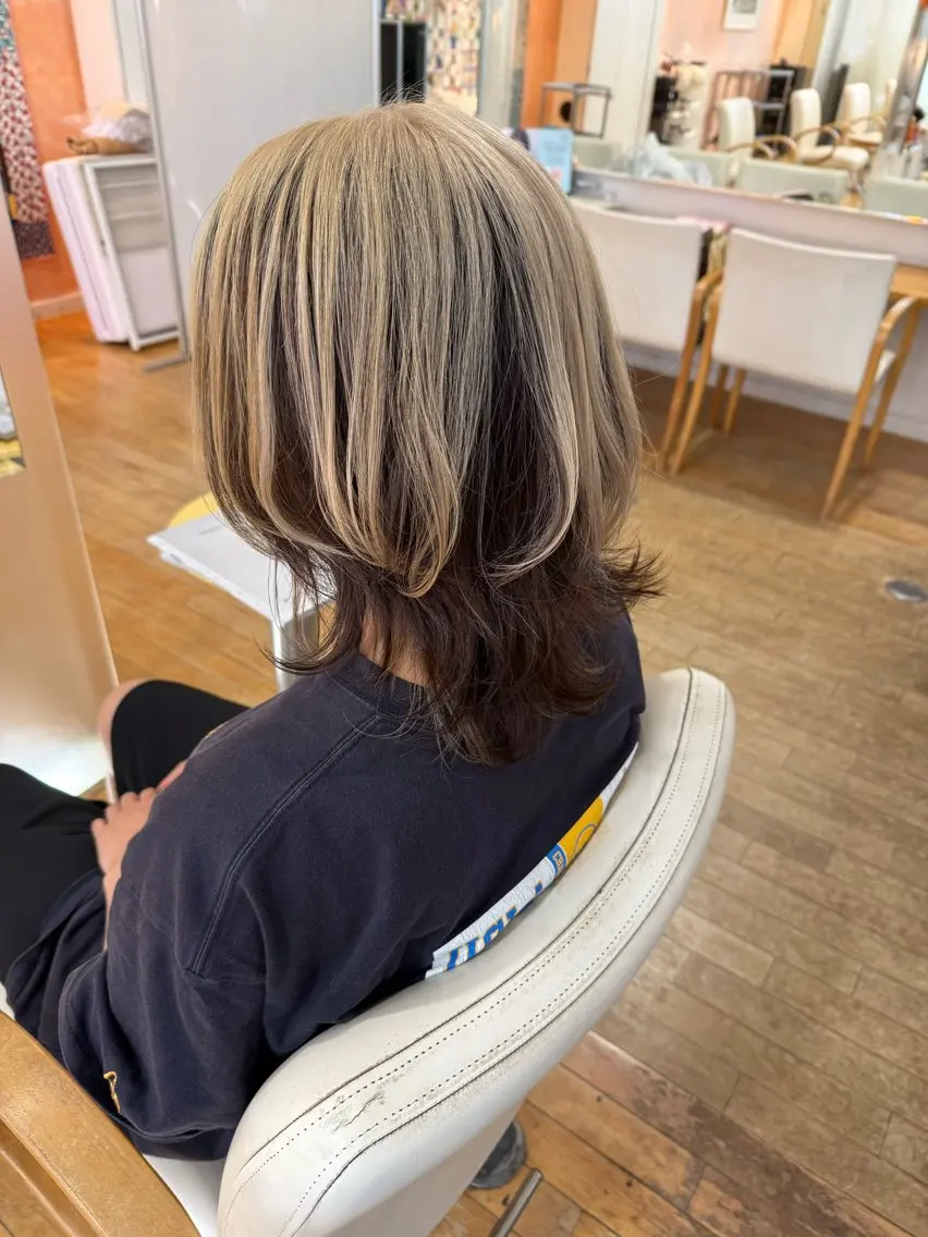 ミディアム カラー 山本 瑠華のヘアスタイル