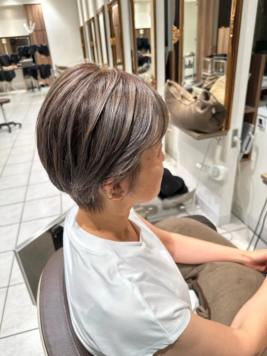 ショート カラー ヘアカラー トリートメント Ash日暮里 /momijiのヘアスタイル