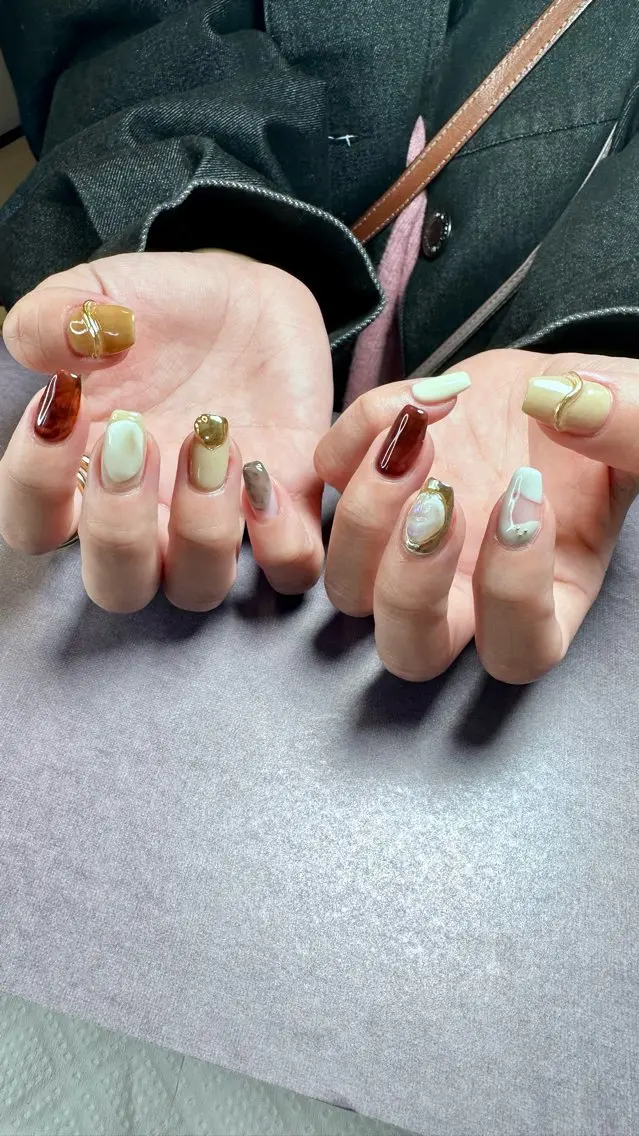 ネイル ニュアンスネイル ハンドネイル ハンドケア Atelier Ariのネイルデザイン