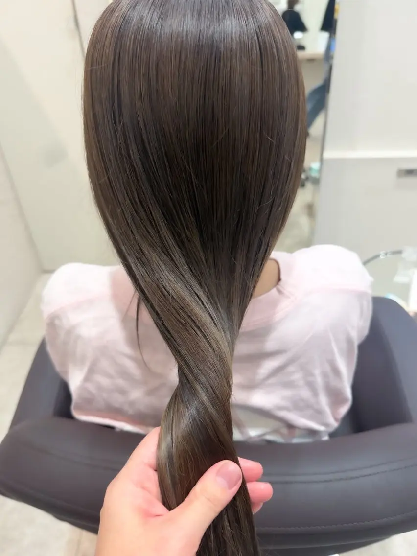 寒色カラー+1stepトリートメント🧊✨の写真