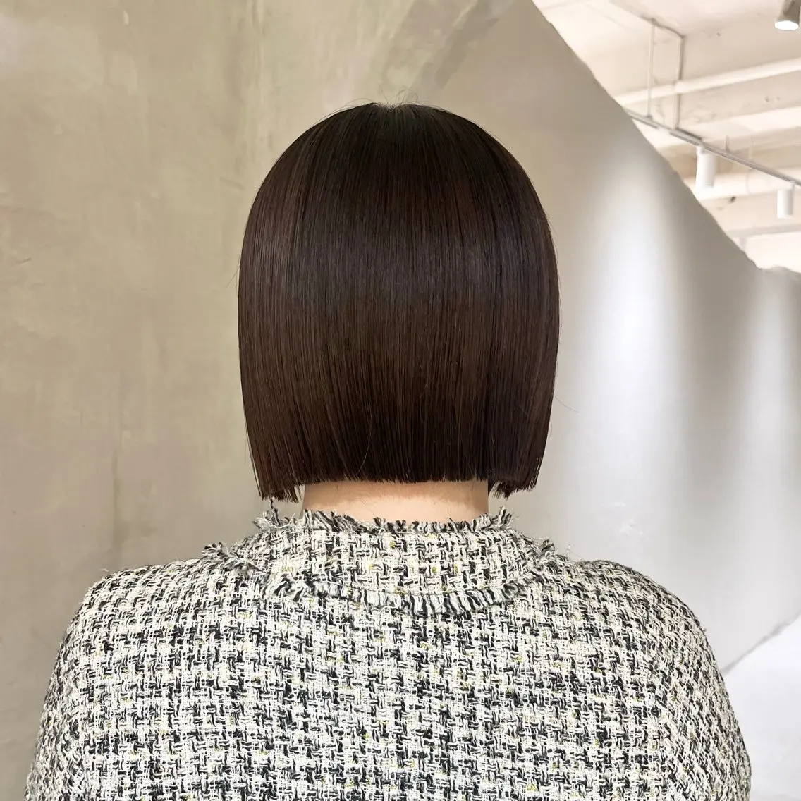 ミディアム カット トリートメント 切りっぱなしボブ/ 艶カラー/綾莉のヘアスタイル