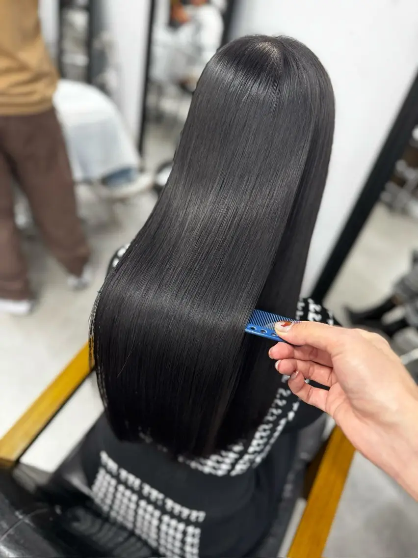 セミロング くせ毛 縮毛矯正 カット ヘアカラー 縮毛矯正 奥村 和也のヘアスタイル