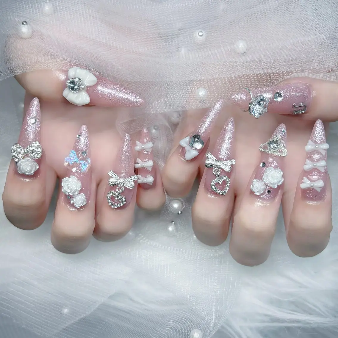 ネイル アートネイル ジェルネイル キラキラネイル 持ち込み シンプルネイル Nova Nail Salonのネイルデザイン