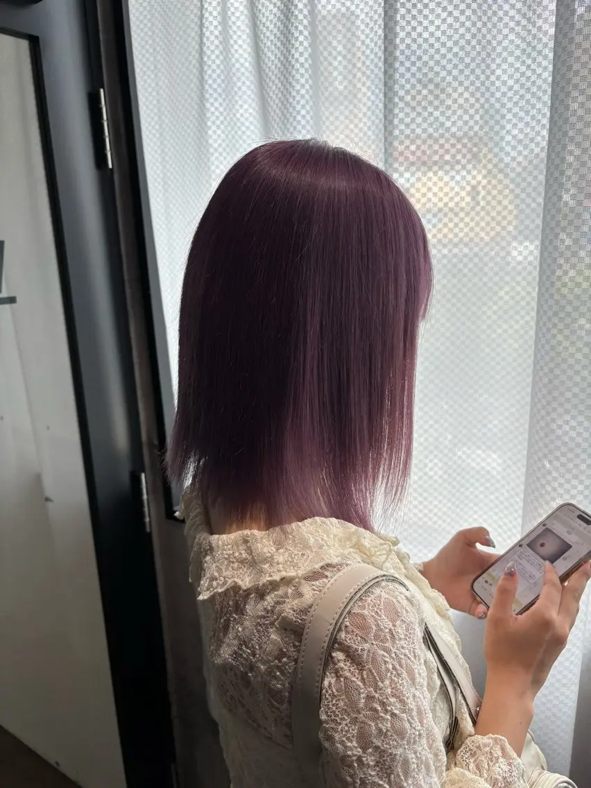 ミディアム カラー グレージュ ラベンダーカラー ラベンダーグレージュ ラベンダーグレー ヘアカラー _WHITE / KENTOのヘアスタイル