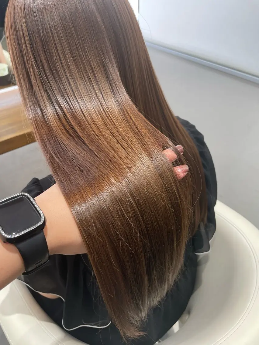 ロング カラー ベージュカラー ブリーチ ミルクティーベージュ ブリーチなしカラー 🎨 SHIORI🥀のヘアスタイル