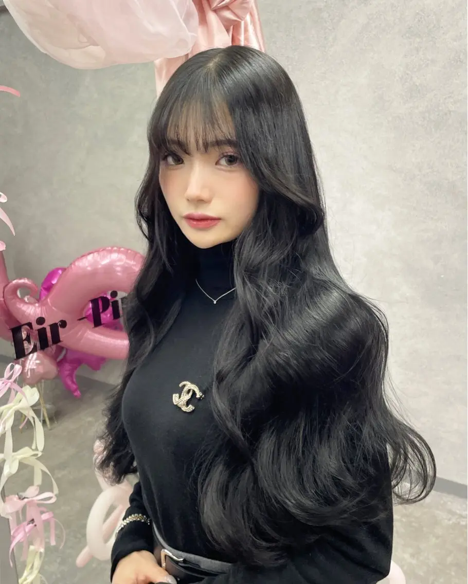 ロング K Iのヘアスタイル