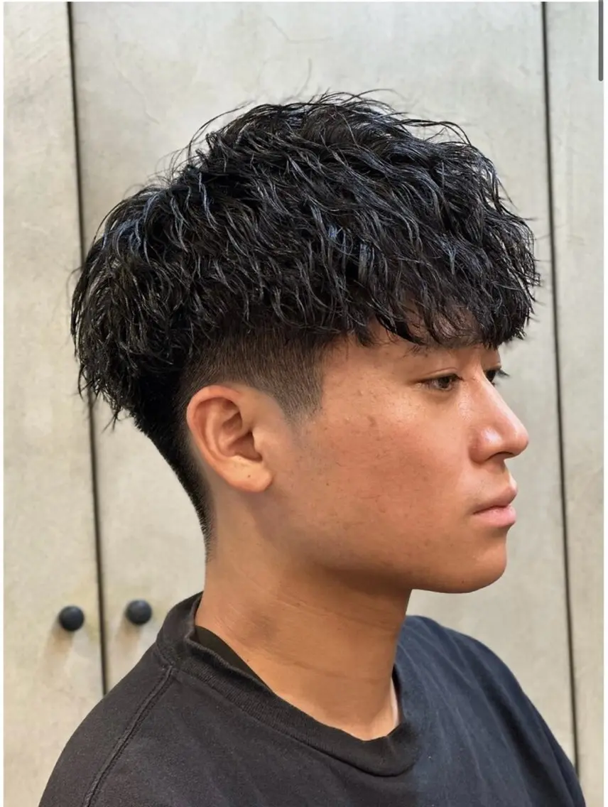 ショート パーマ メンズ カット パーマ トミモト アユムのヘアスタイル