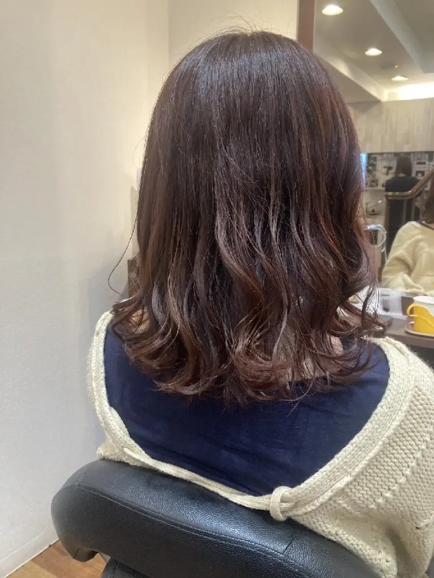 ミディアム カット 近森 美帆[モーラ高石店]のヘアスタイル