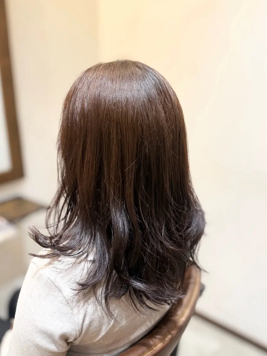 ミディアム カット YUKI .のヘアスタイル