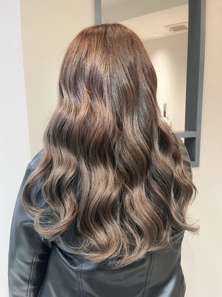 ロング Eguchi Sanaのヘアスタイル