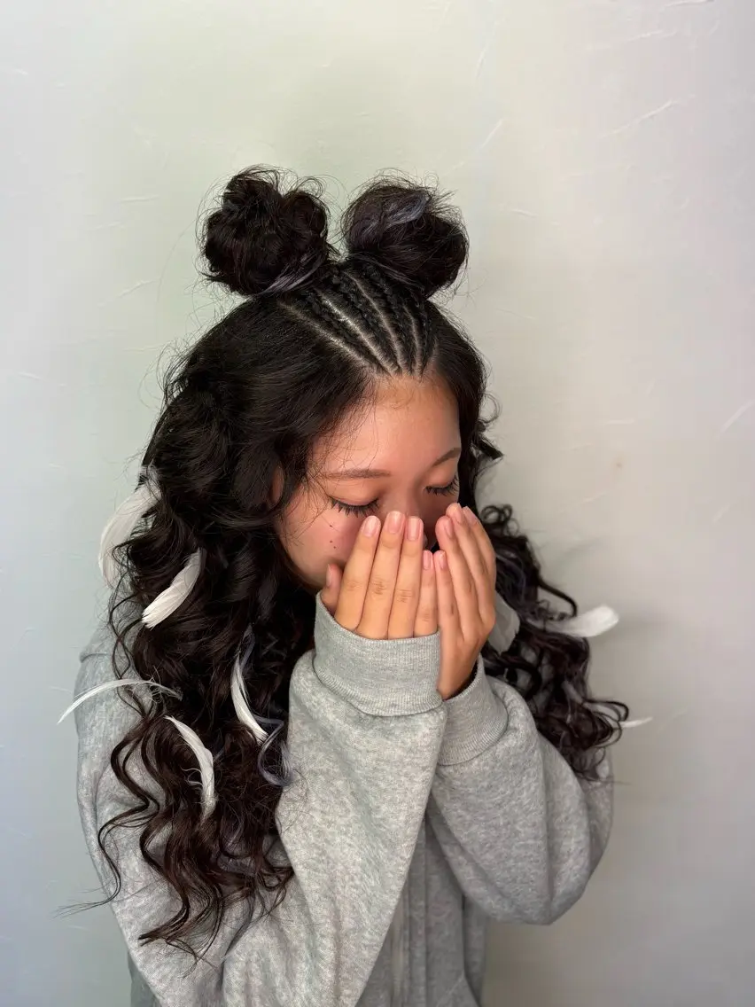 ヘアアレンジ ヘアセット 艶カラー🫧/シール エクステRYOKAのヘアスタイル
