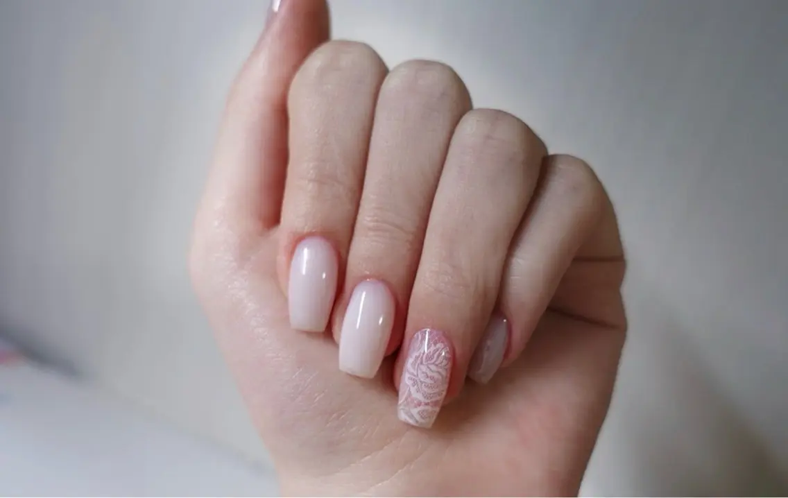ネイル フレンチネイル ラメ(グリッター) ラメグラデーション マグネットネイル 持ち込み Unicorn Nail原宿表参道のネイルデザイン