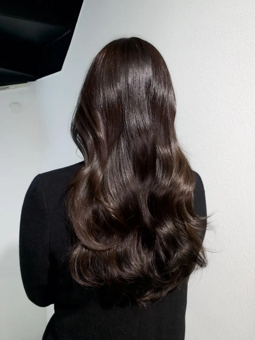 ロング カラー yiye shioriのヘアスタイル