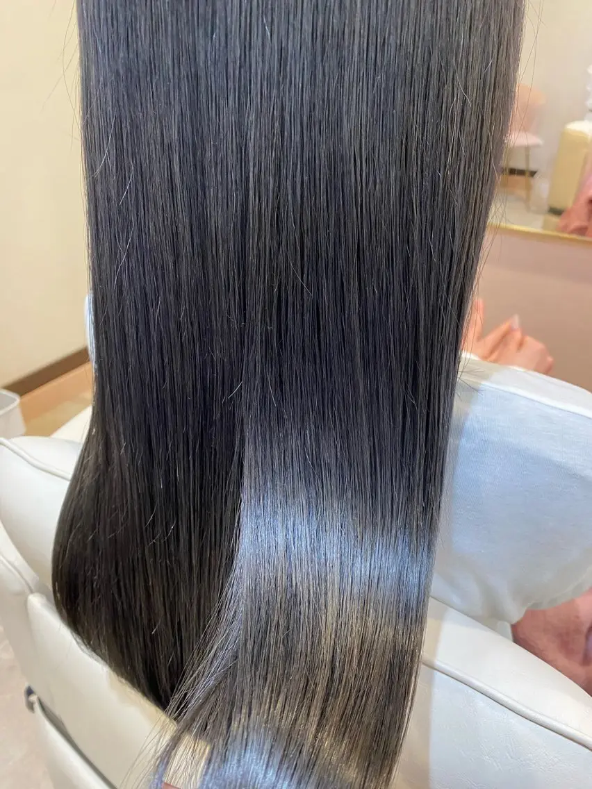 カラー 黒髪 ネイビーカラー ヘアカラー トリートメント Bell hair 🎀のヘアスタイル