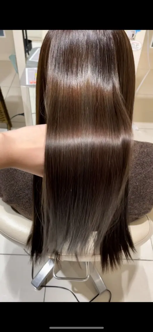 【感動の艶✨】カット＋ダメージレス美髪ストレートの写真