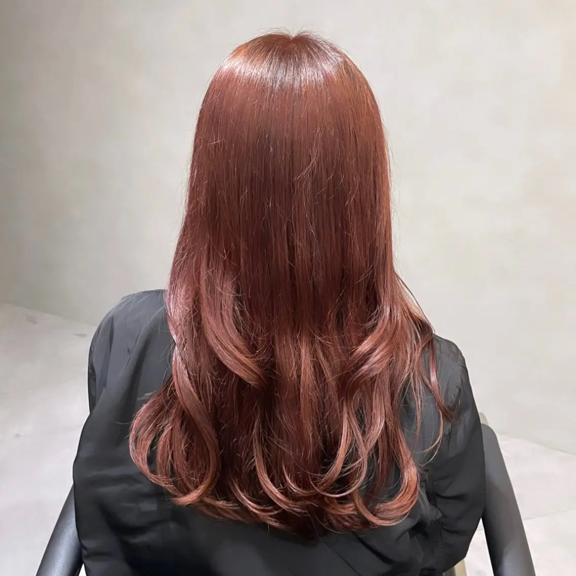 セミロング カラー ブリーチ ダブルカラー ブリーチなしカラー レッドカラー ヘアカラー Rui/透明感カラー 暖色/レイヤーカットのヘアスタイル