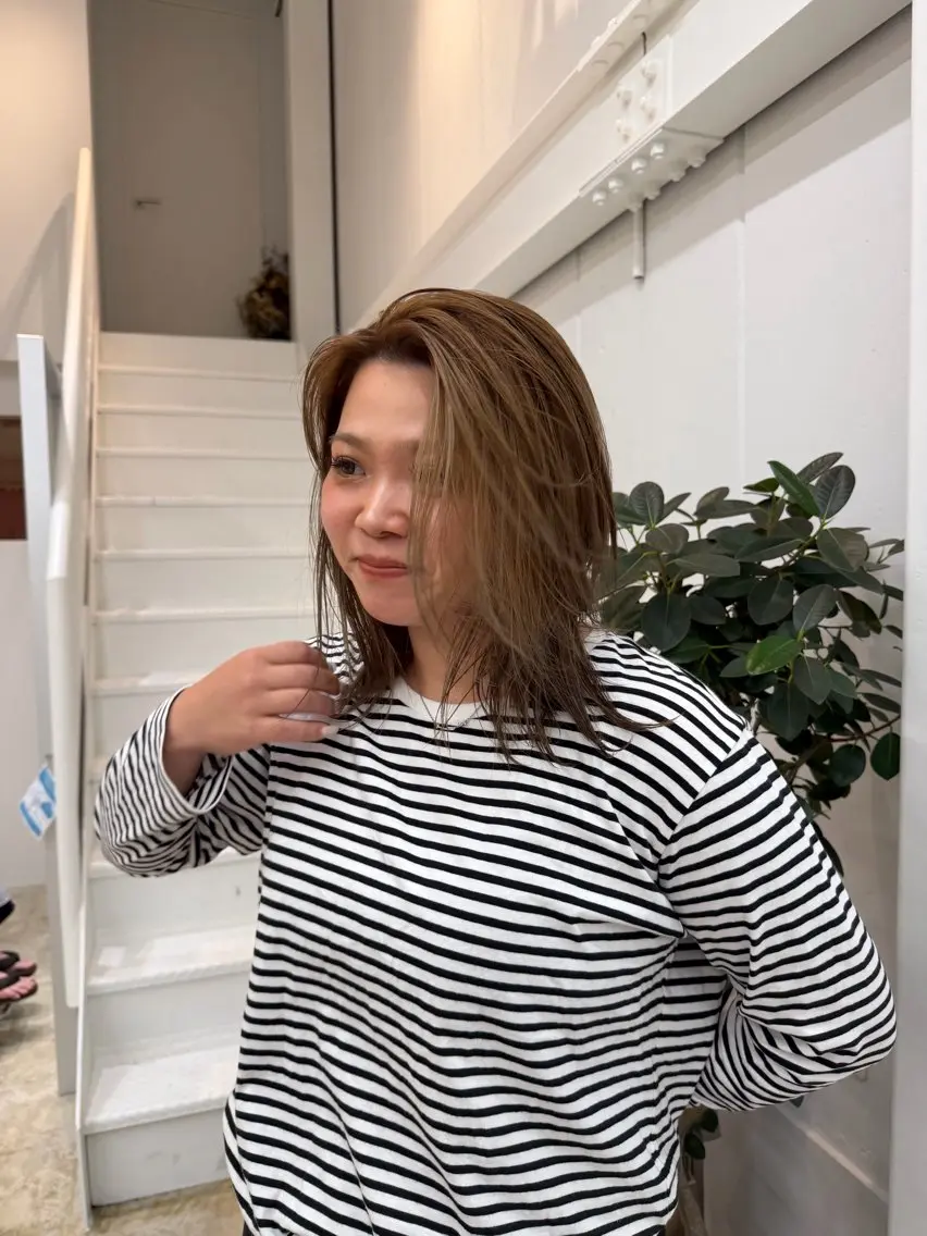 ショート カラー ベージュカラー カット ヘアカラー トリートメント ENIF 大島 芽生のヘアスタイル