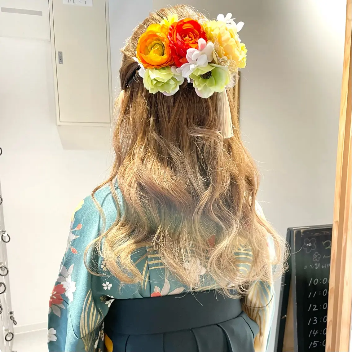 ロング ヘアアレンジ ダブルカラー,透け カラーHINARIのヘアスタイル
