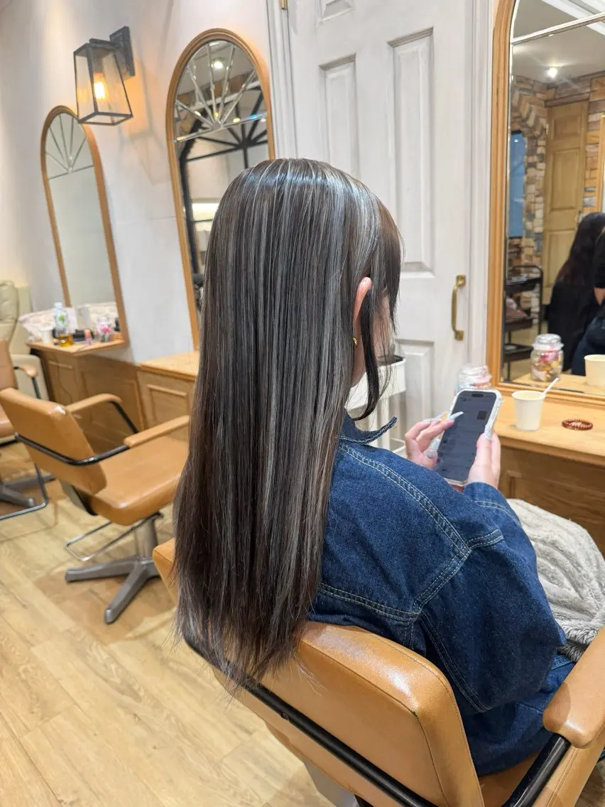 ロング カラー グレージュ シアーグレージュ ヘアカラー 💛似合わせ×艶髪 空陽💙のヘアスタイル