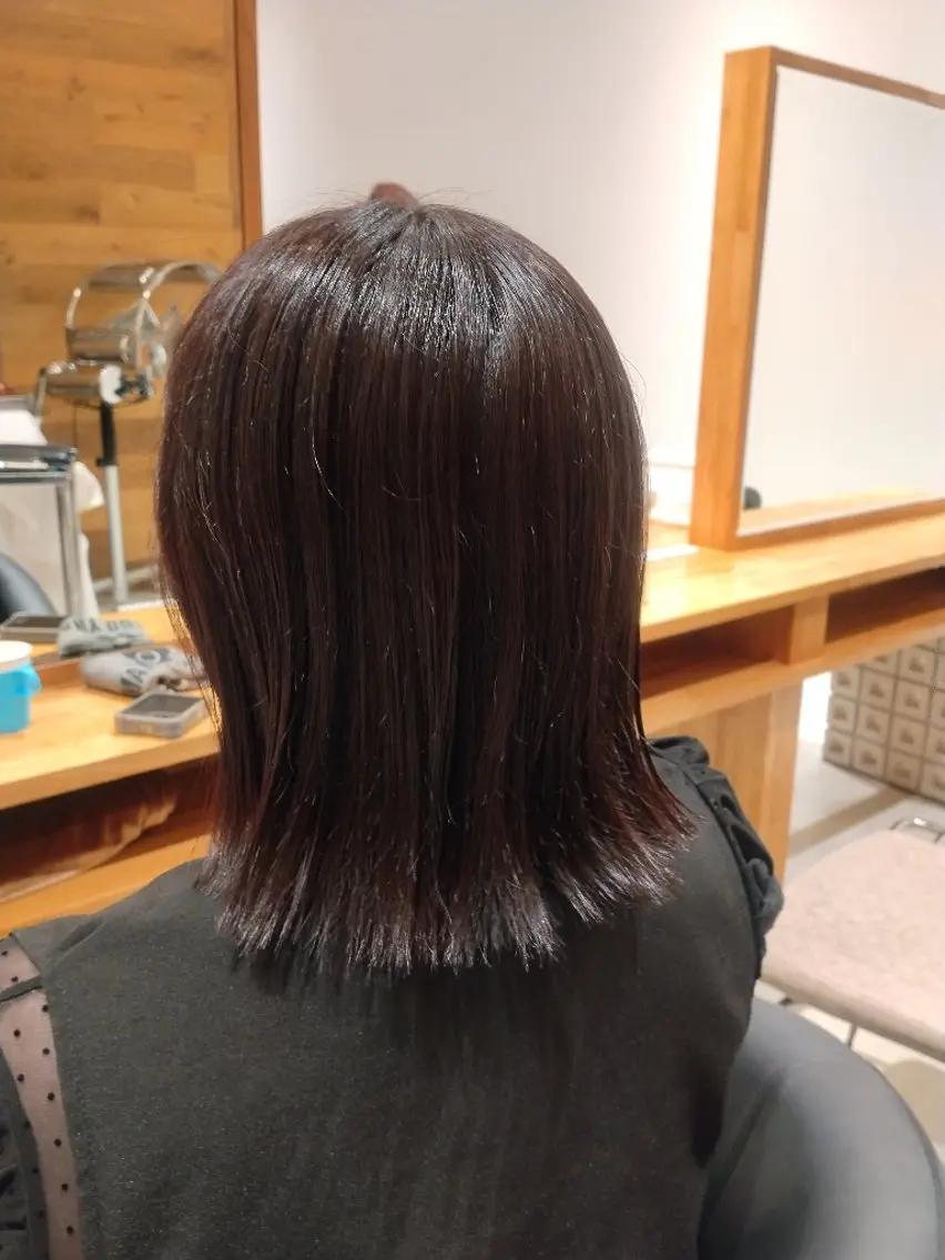 ミディアム ピンクブラウン カット ヘアカラー 合田 美空のヘアスタイル