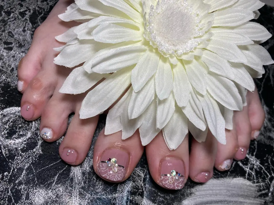ショート ネイル ハンドネイル フットネイル ✴︎ Delightのネイルデザイン