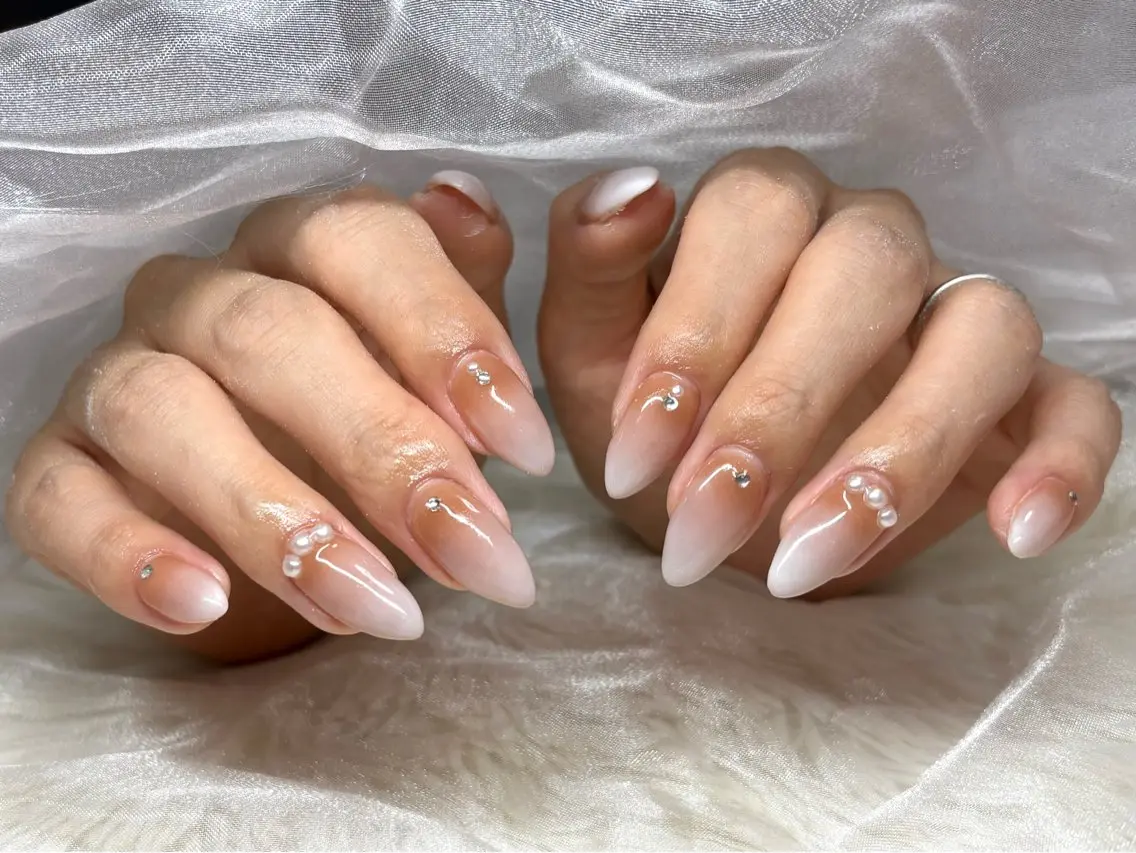 ネイル ハンドネイル パッチリオメメ Lianaのネイルデザイン