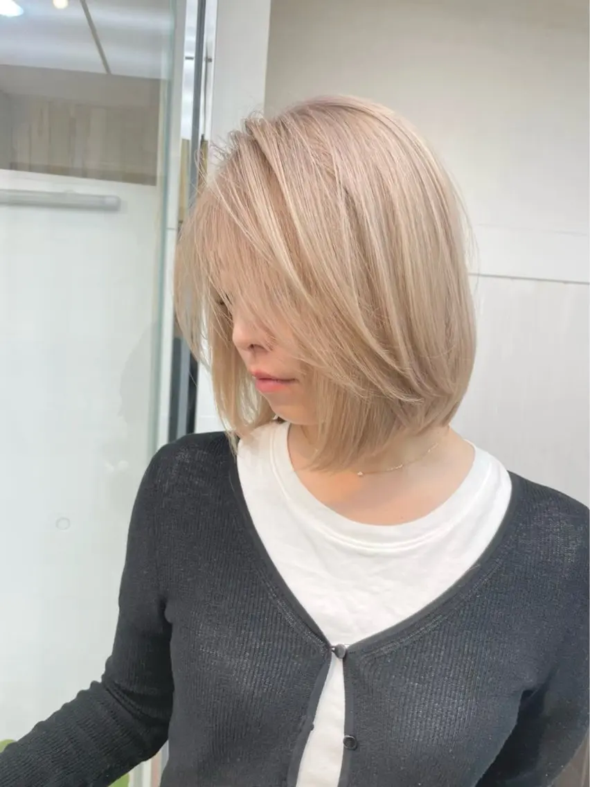 ショート カラー 渋谷|透明感カラー 🫧🤍|rinaのヘアスタイル