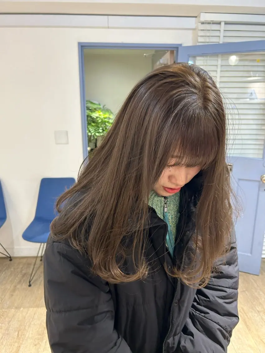 セミロング カラー 伊賀 海優のヘアスタイル