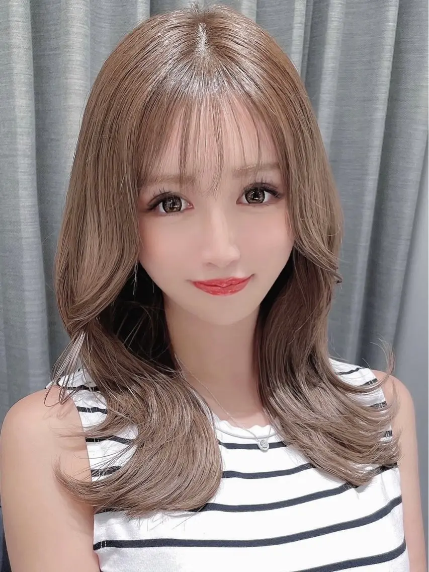 セミロング カラー ヘアアレンジ ヘアカラー vizz by el yts 北谷ブリーチのヘアスタイル