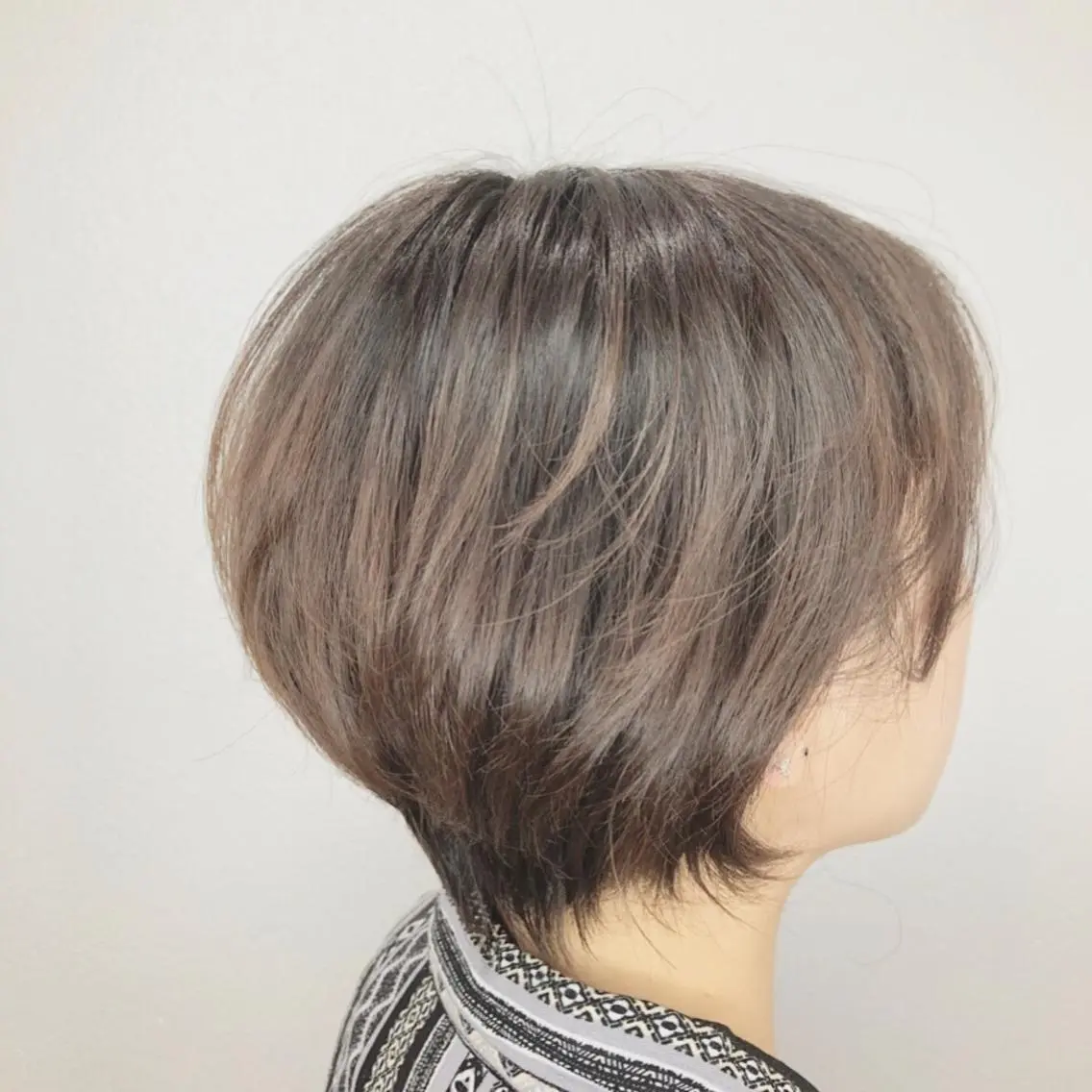 ショート カラー ショートボブ ハンサムショート ボブ ショートヘア 小顔カット ヘアカラー トリートメント 上田 篤史のヘアスタイル