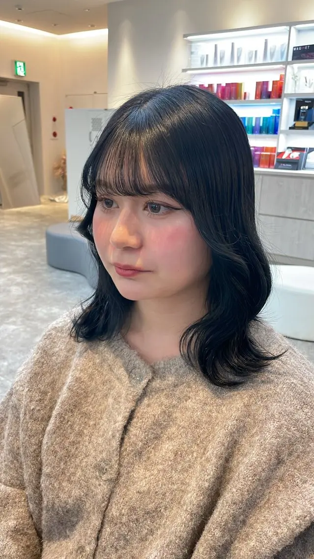 ミディアム 柳田 光のヘアスタイル